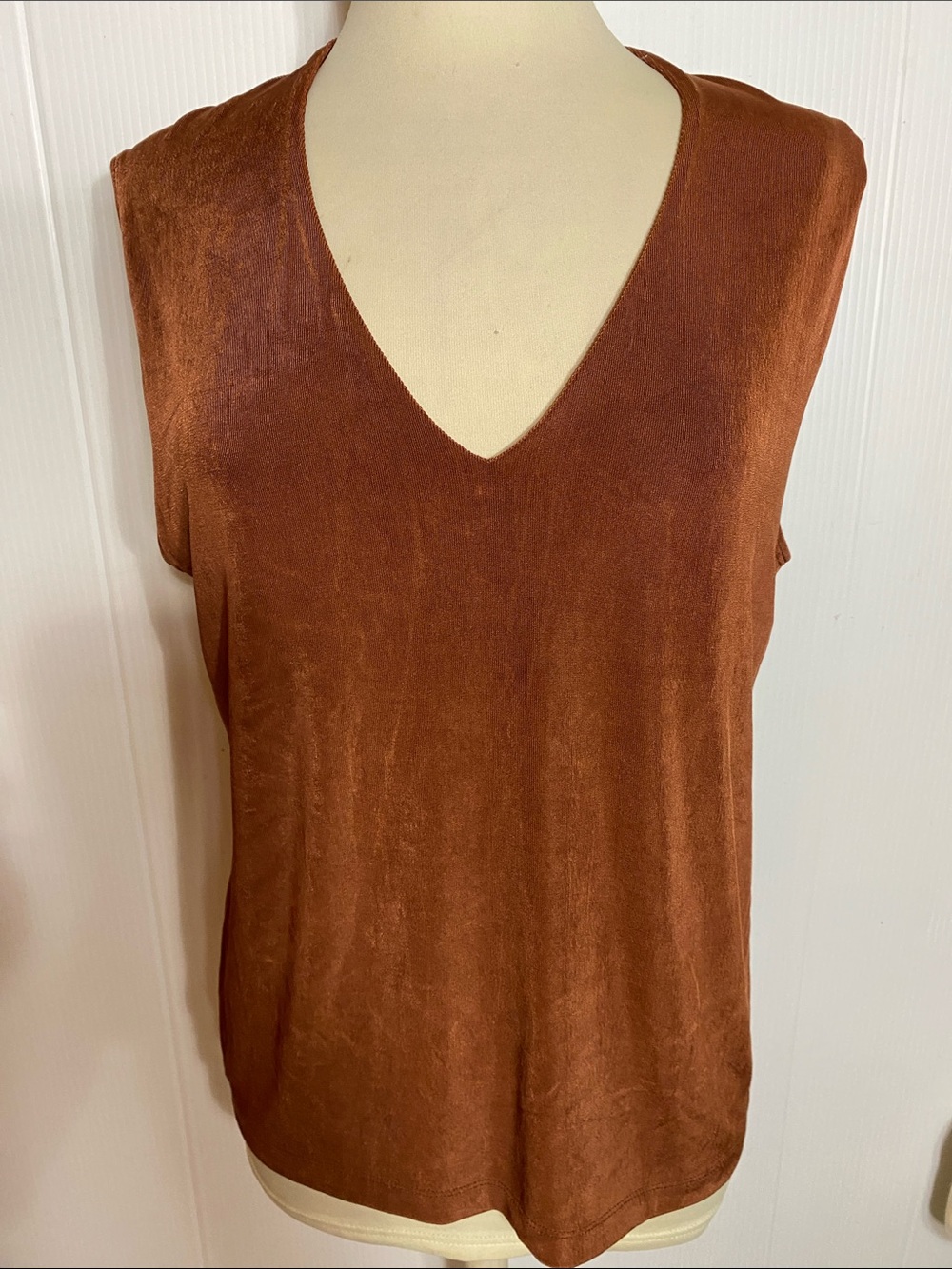 Chico's V-Neck Sleeveless Tank in Rust Brown